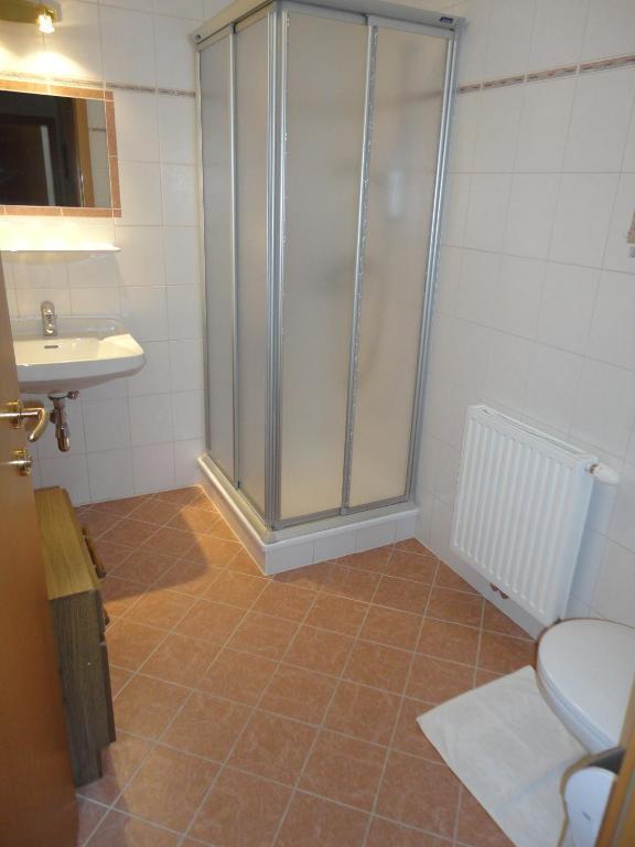 Gasthof Brentwirt Guest House Leogang Room photo