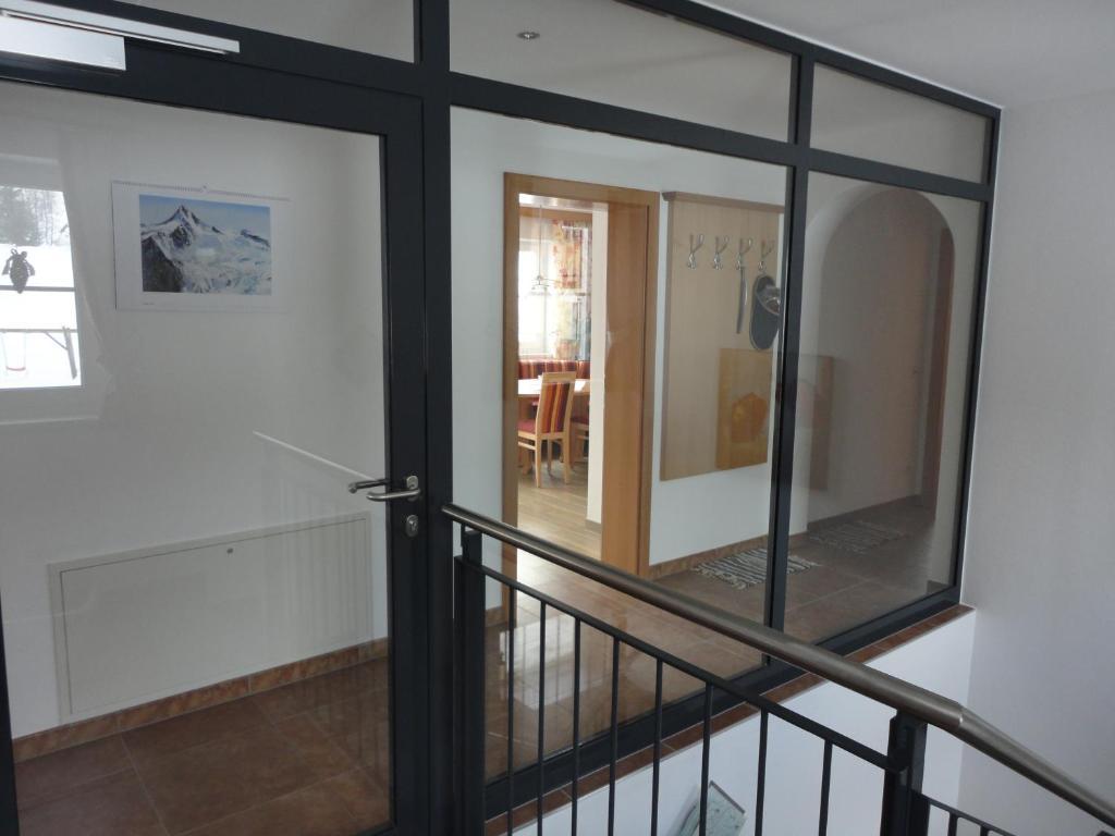 Gasthof Brentwirt Guest House Leogang Room photo