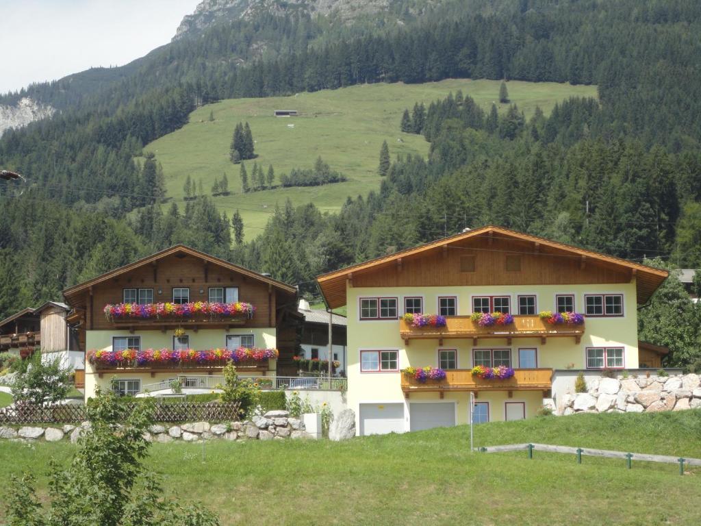 Gasthof Brentwirt Guest House Leogang Room photo